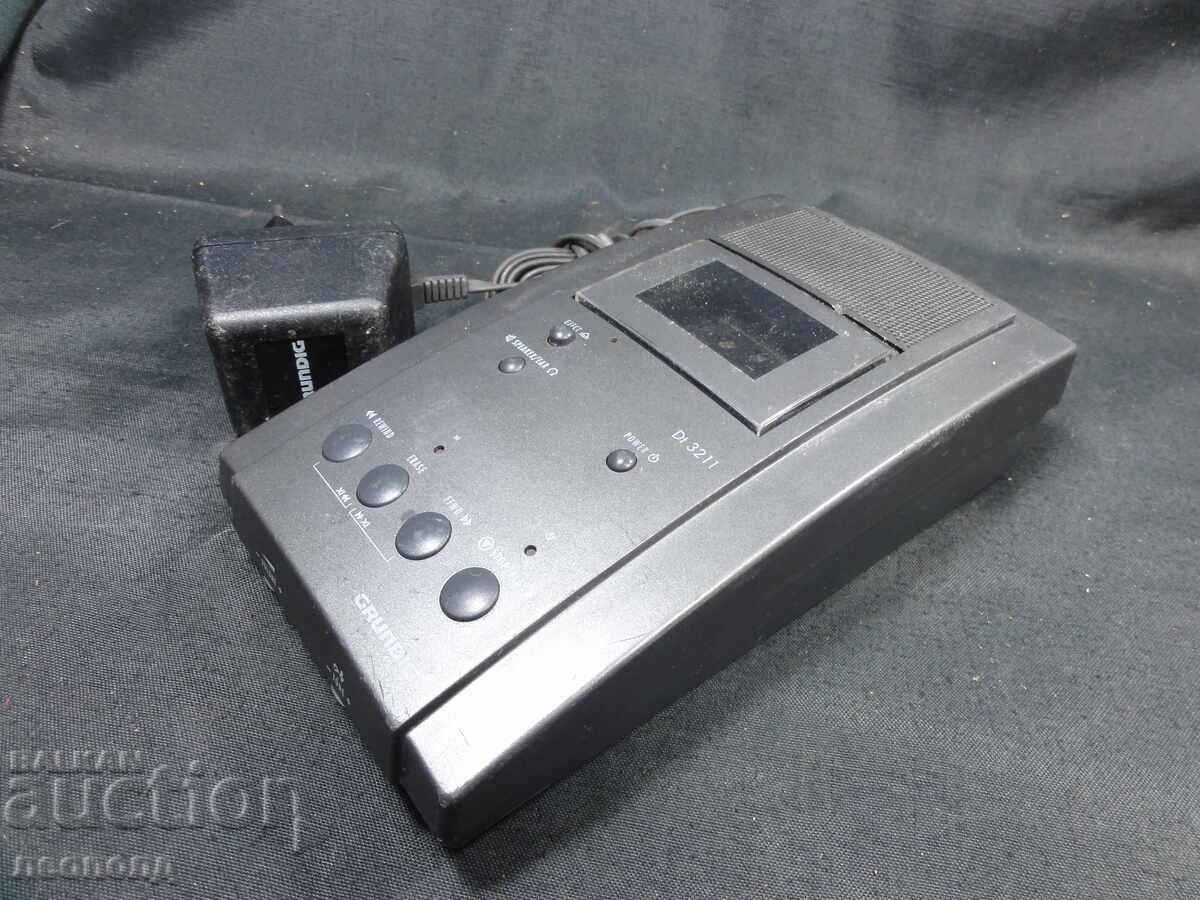 БЗЦ СТАР РЕТРО ТРАНЗИСТОР КАСЕТОФОН ДИКТОФОН GRUNDIG DT-3211 с цена 0.01 лв. | € 0.01