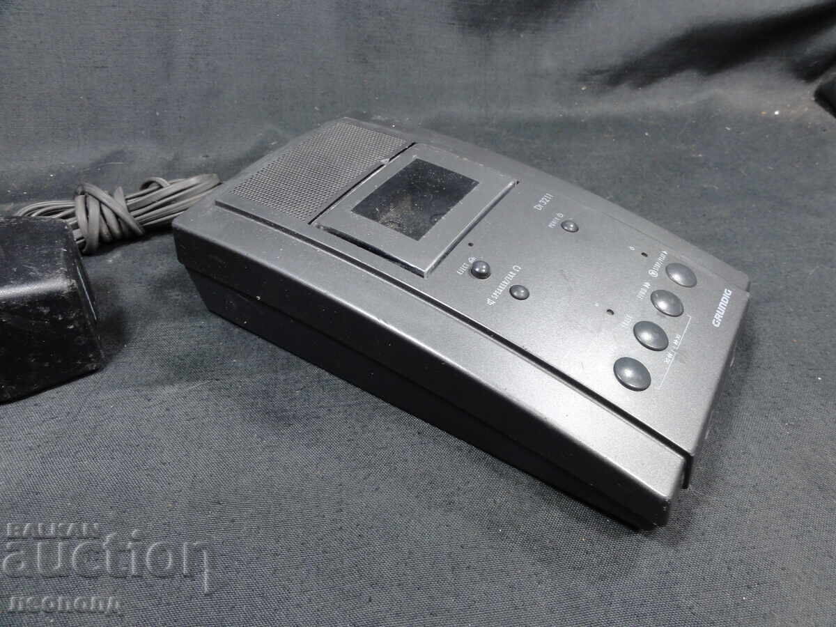 Аукцион БЗЦ СТАР РЕТРО ТРАНЗИСТОР КАСЕТОФОН ДИКТОФОН GRUNDIG DT-3211