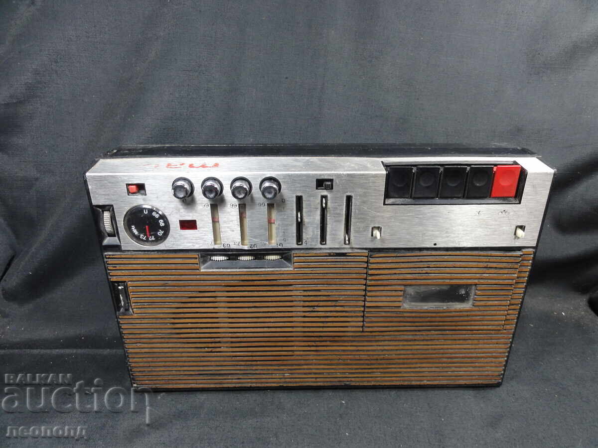Аукцион БЗЦ СТАР РЕТРО СОЦ ТРАНЗИСТОР РАДИО КАСЕТОФОН UNITRA MAJA 2