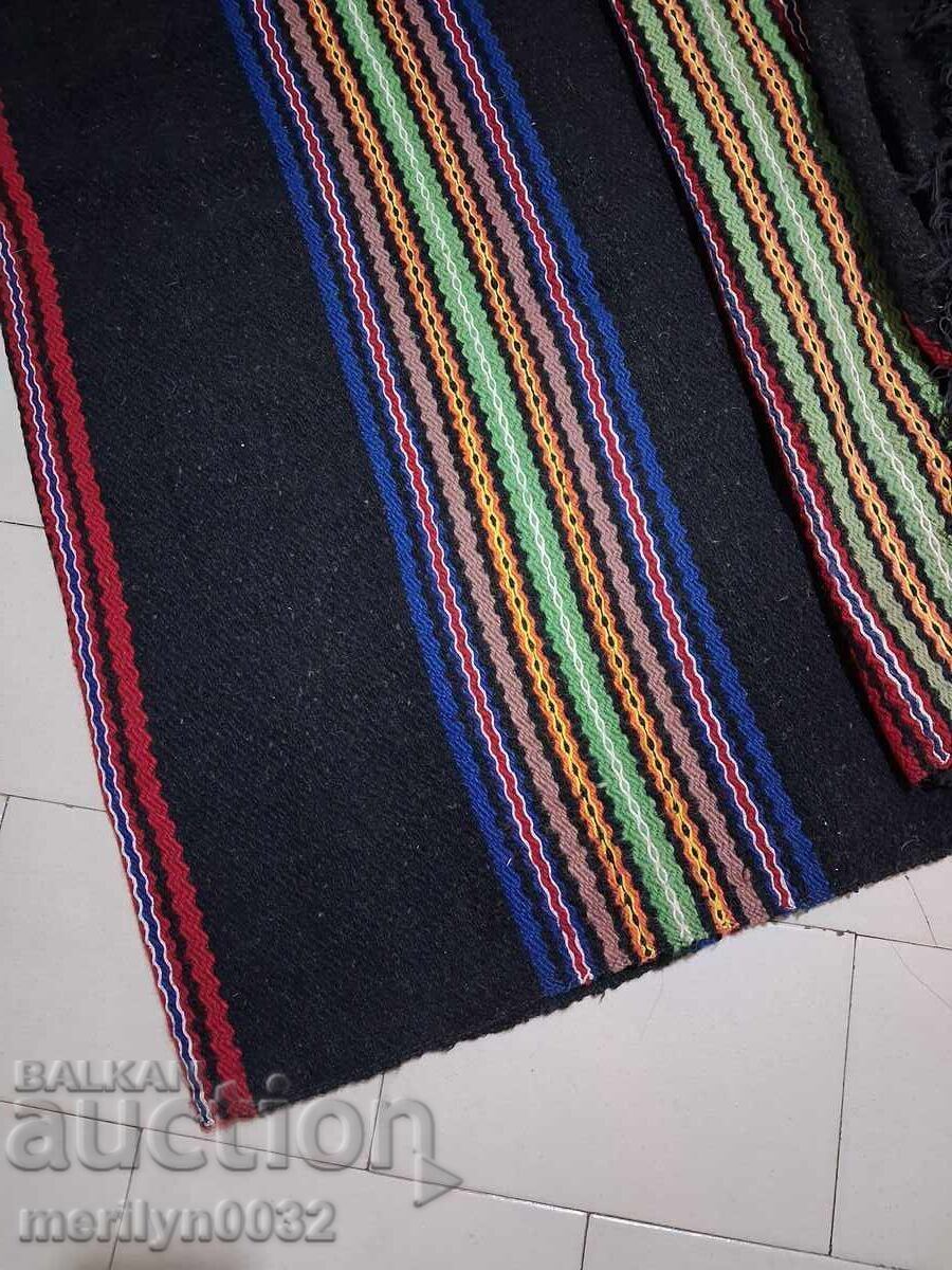 Auction  Old hand-woven wool rug 4/1.1 m carpet UNUSED