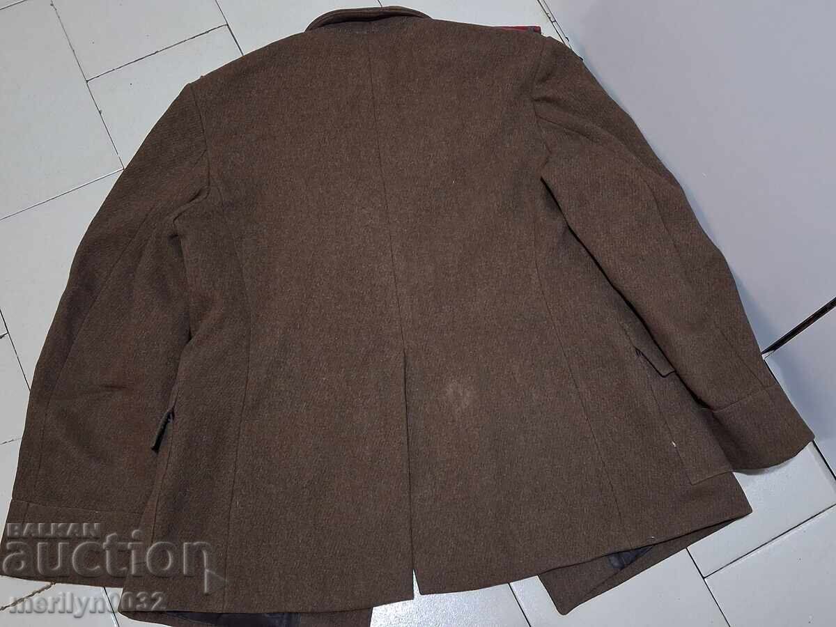 Аукцион Куртка полева униформа на капитан от артилерията 60-те год Аукцион Куртка полева униформа на капитан от артилерията 60-те год