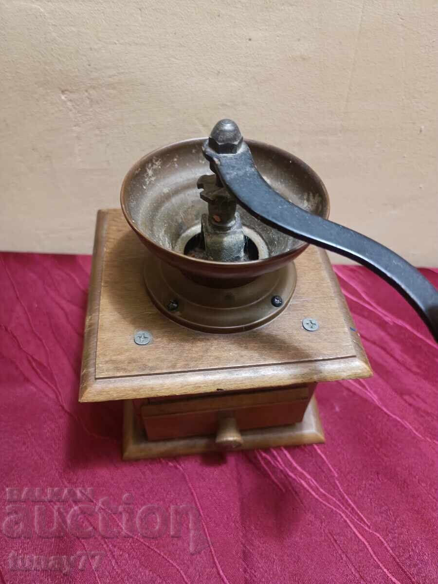 Moară veche 1 cu preț € 5.62 | 10.99 BGN Moară veche 1 cu preț € 5.62 | 10.99 BGN