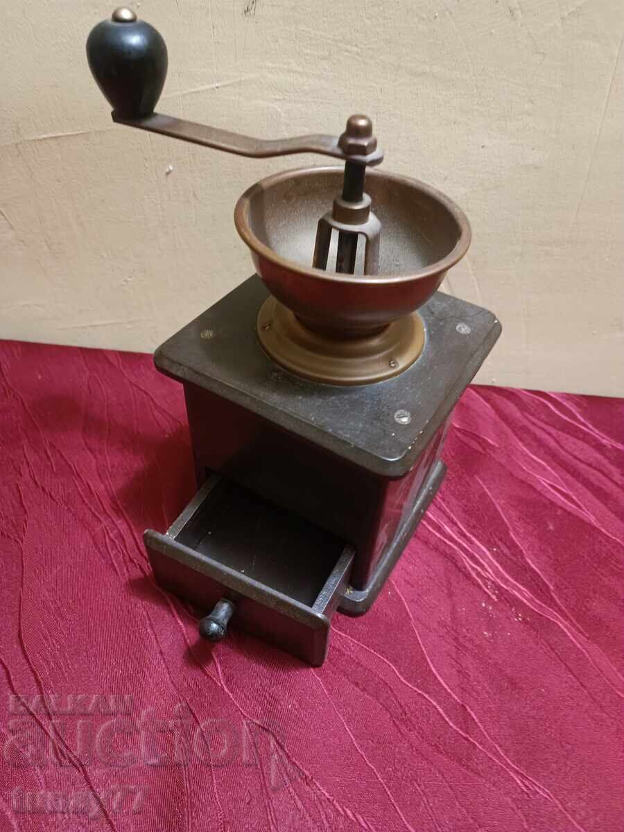 Стара мелничка 2 с цена 30.00 лв. | € 15.34 Стара мелничка 2 с цена 30.00 лв. | € 15.34