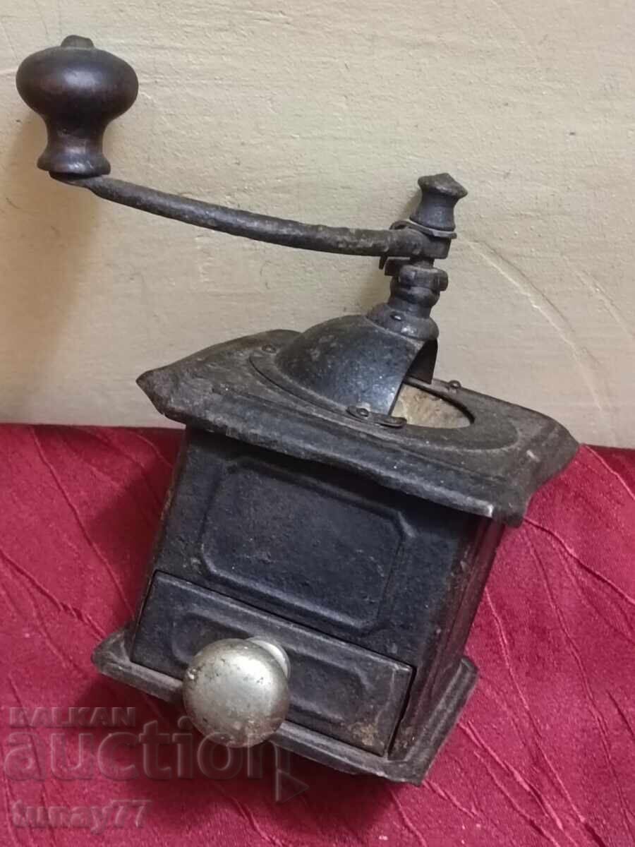 Vintage metal mill - 6