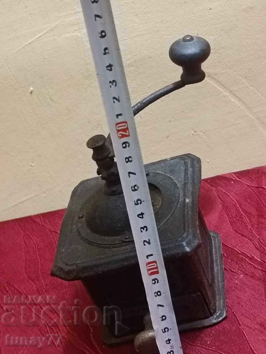 Vintage metal mill - 7 Vintage metal mill - 7