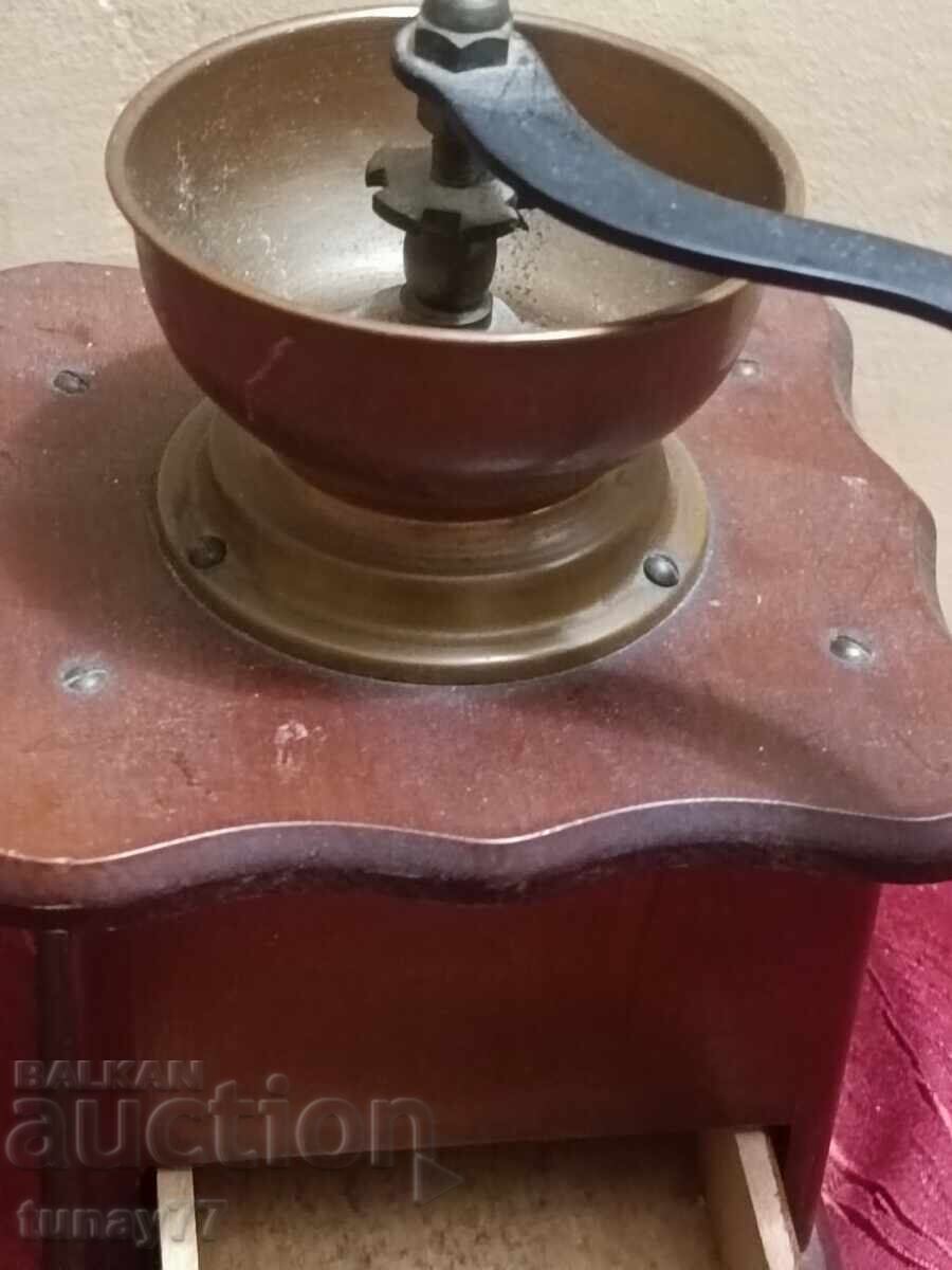 Παλιό Μύλος 9 με τιμή 32.00 BGN | € 16.36