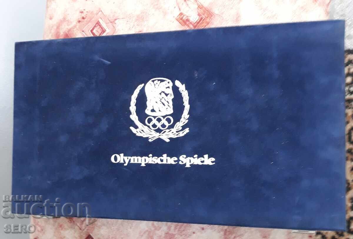 Cutie pentru 12 monede, dimensiune 54-55 mm