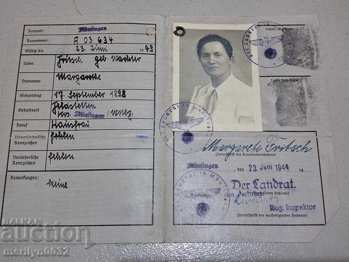 Έγγραφο 2 τεμαχίων Τρίτου Ράιχ φωτογραφία με τιμή 67.00 BGN | € 34.26 Έγγραφο 2 τεμαχίων Τρίτου Ράιχ φωτογραφία με τιμή 67.00 BGN | € 34.26