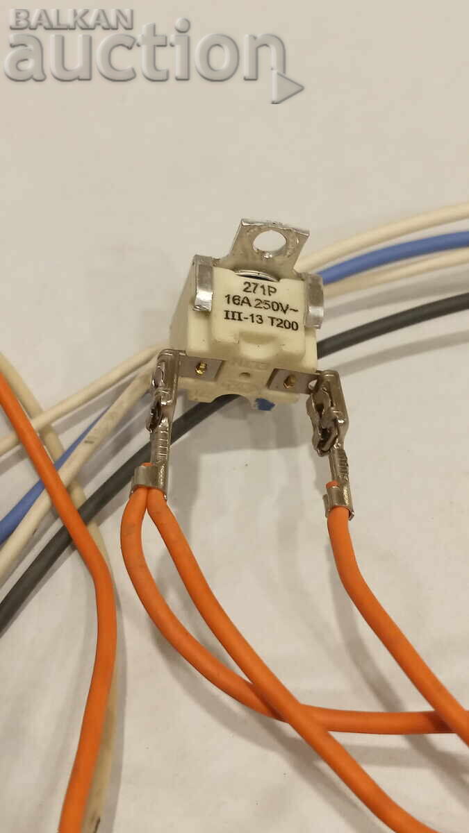 Delivery of Oven key together with the cables