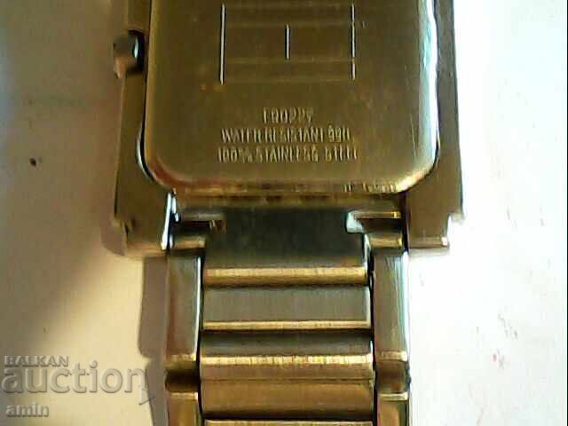 Delivery of Beautiful watch, works, no battery Delivery of Beautiful watch, works, no battery
