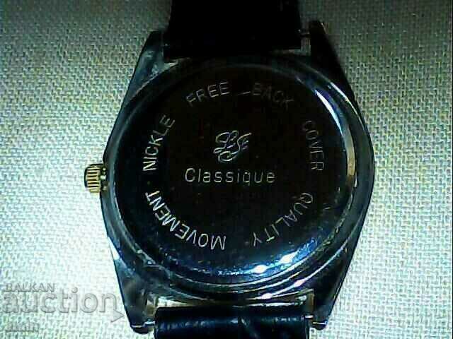 Παράδοση όμορφα 4θέσια κλασικά νέα έργα Παράδοση όμορφα 4θέσια κλασικά νέα έργα