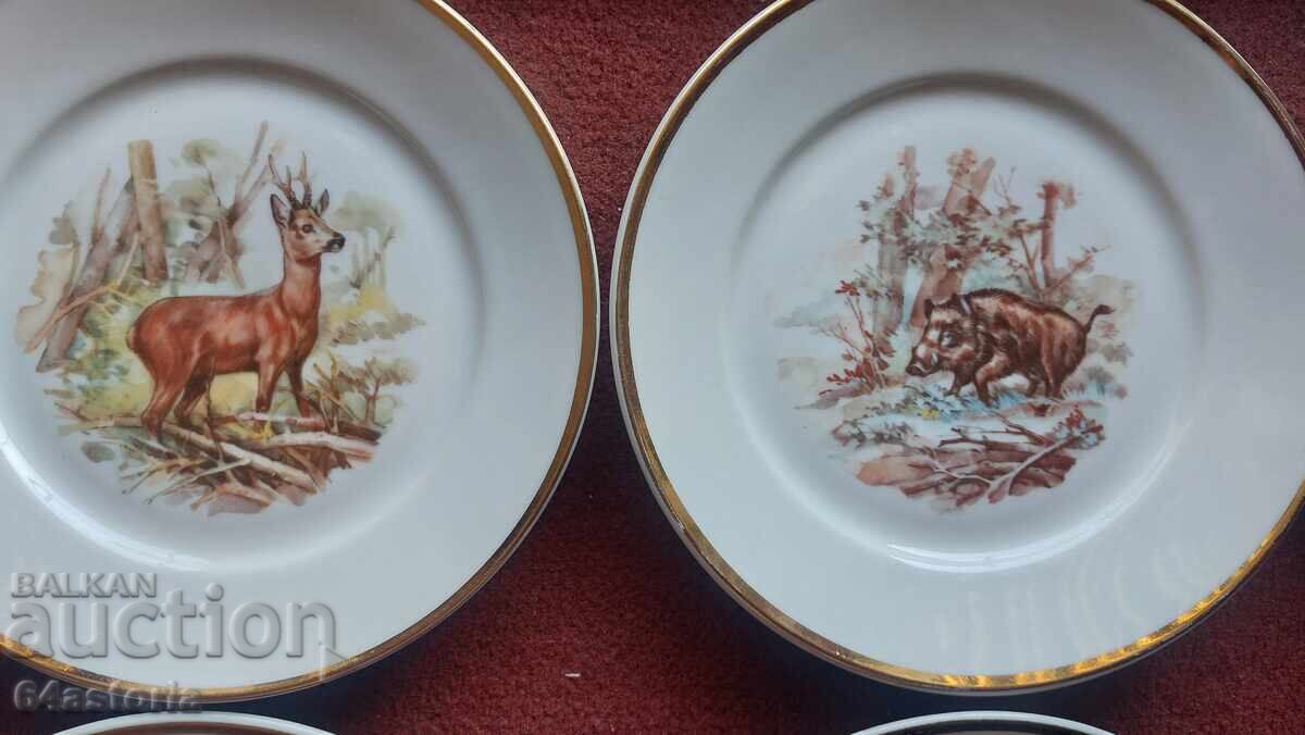 Порцелан,сервиз,изида,чинии,ловни сцени с цена 200.00 лв. | € 102.26 Порцелан,сервиз,изида,чинии,ловни сцени с цена 200.00 лв. | € 102.26