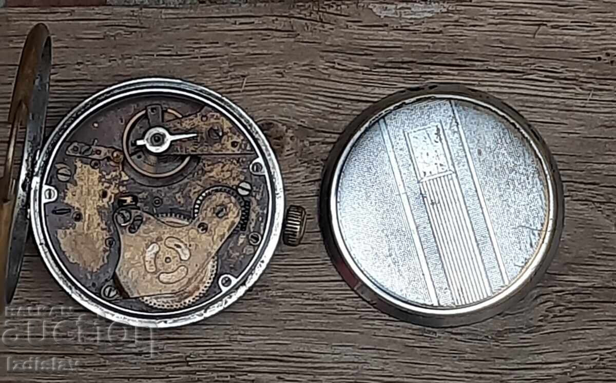 Стар военен часовник WWII с цена 0.01 лв. | € 0.01 Стар военен часовник WWII с цена 0.01 лв. | € 0.01