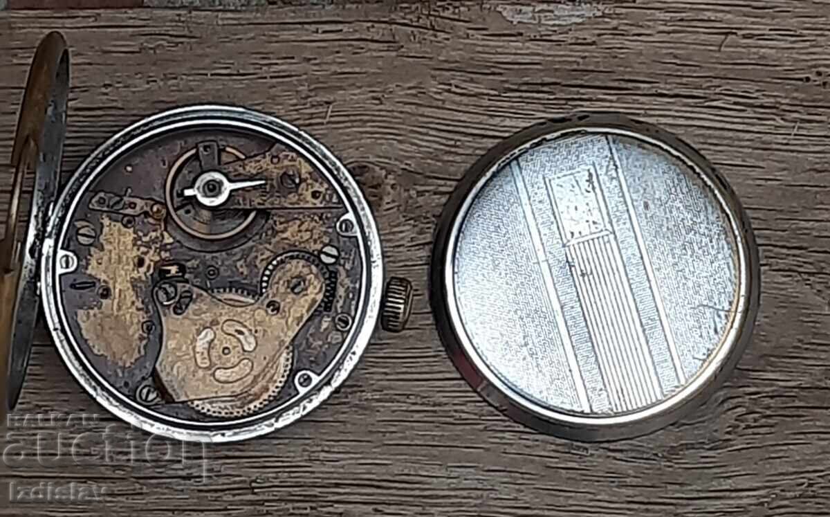 Стар военен часовник WWII с цена € 25.56 | 49.99 лв. Стар военен часовник WWII с цена € 25.56 | 49.99 лв.