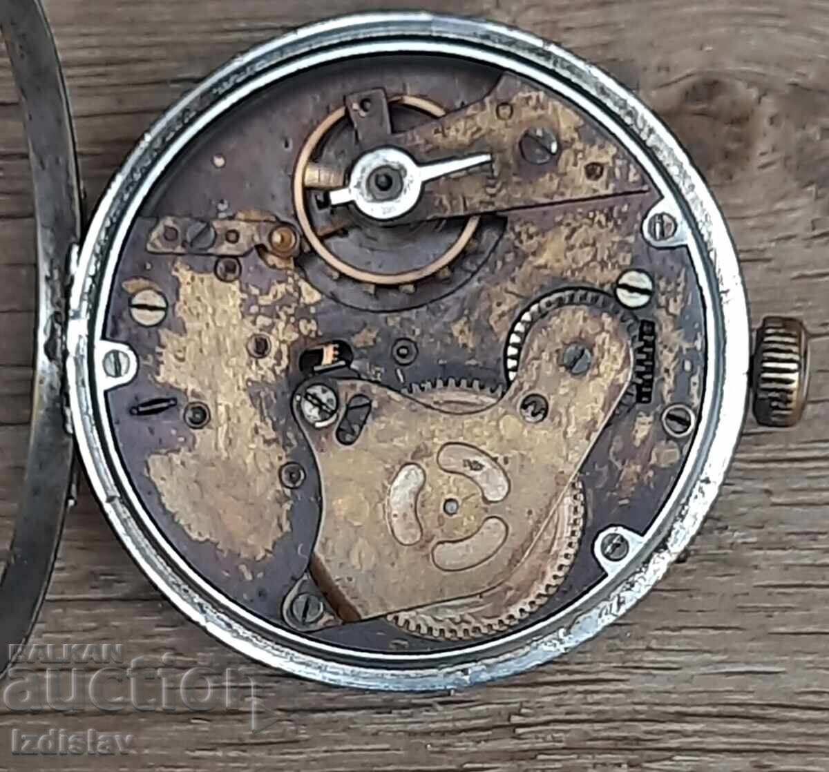 Доставка на Стар военен часовник WWII Доставка на Стар военен часовник WWII