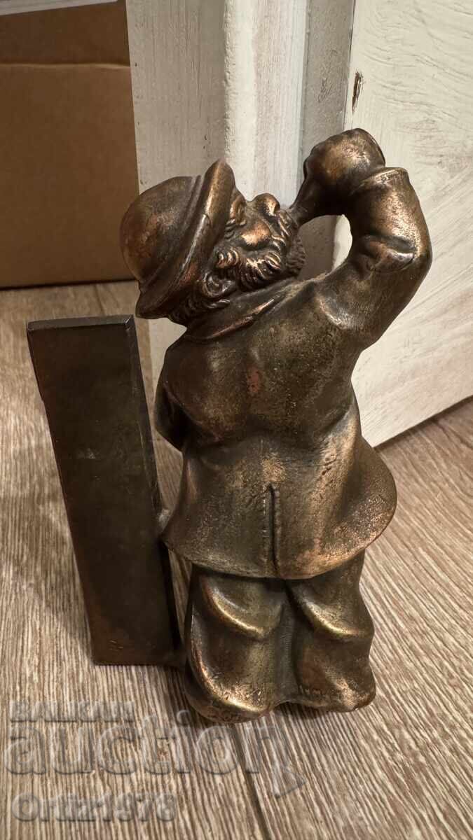 Auction Vintage brass thermometer, 342g Auction Vintage brass thermometer, 342g