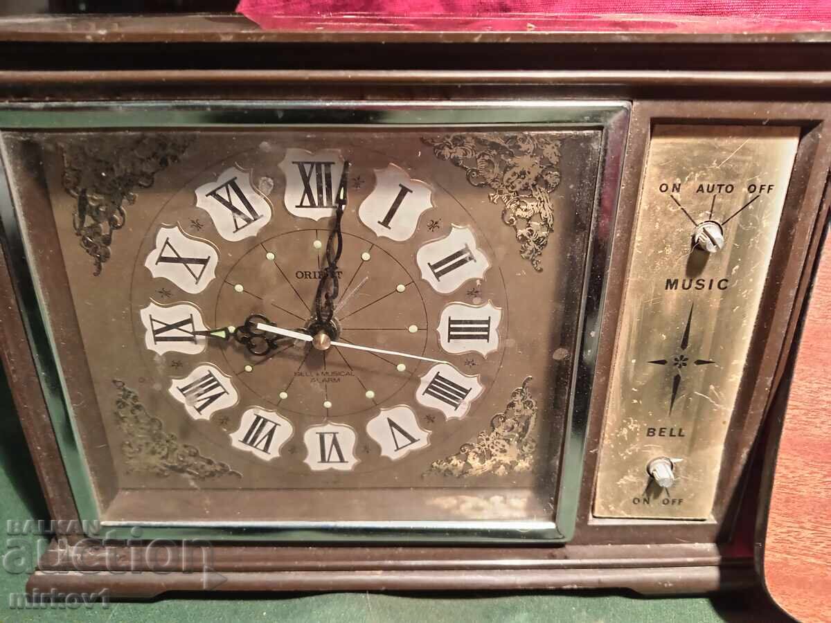 Delivery of Three watches three watches Delivery of Three watches three watches