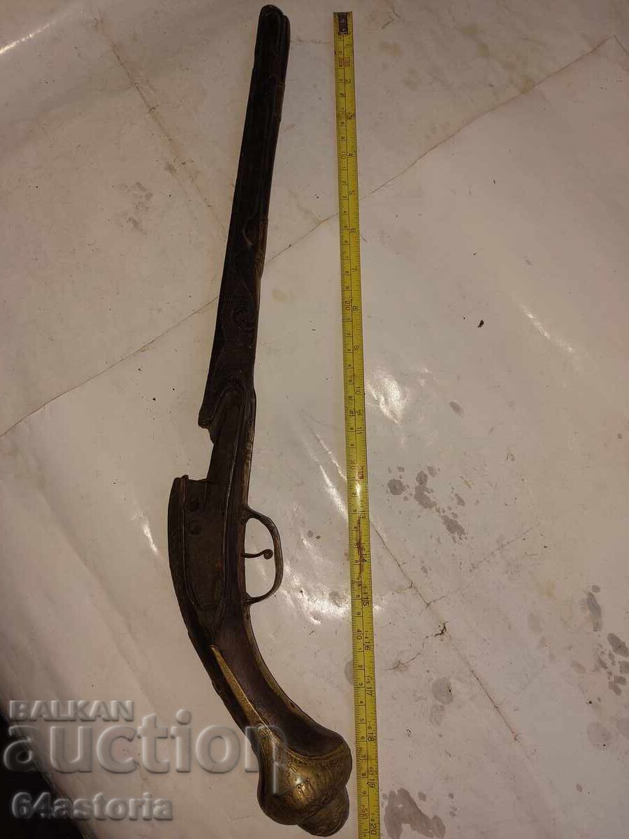 Pistol, flintlock, flint, Ottoman with price 720.00 BGN | € 368.13 Pistol, flintlock, flint, Ottoman with price 720.00 BGN | € 368.13