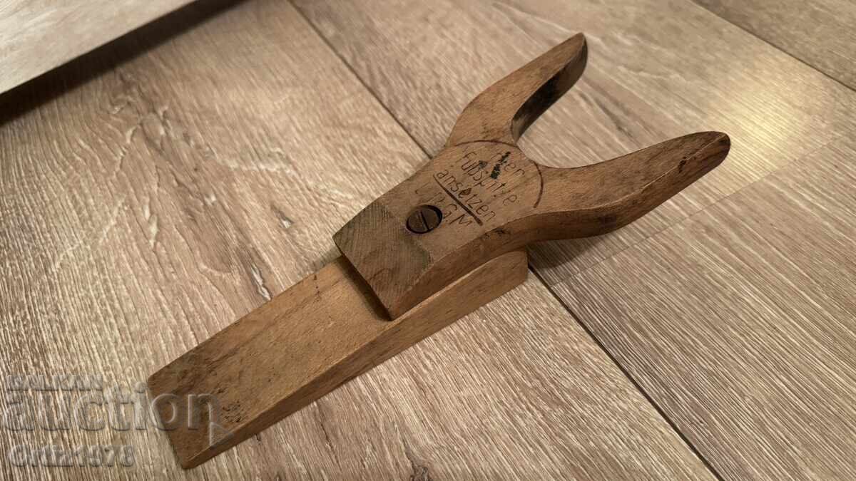 Auction  Antique wooden shoe rack - Third Reich