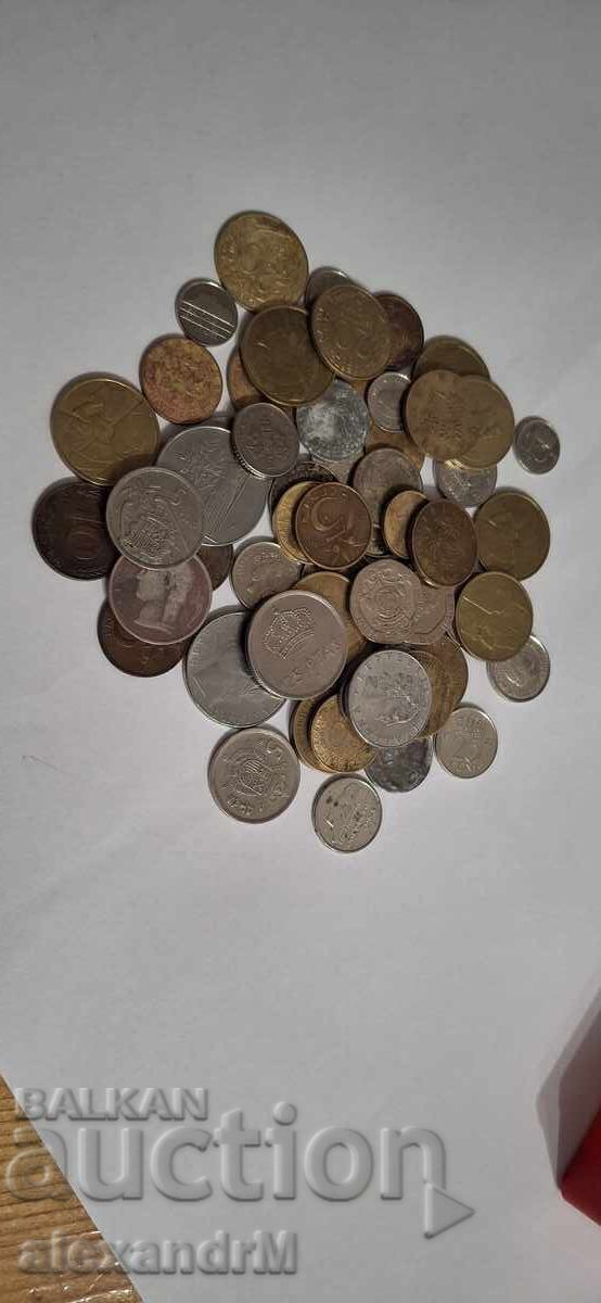 220 gr. monede, mix monede Europa cu preț € 5.11 | 9.99 BGN