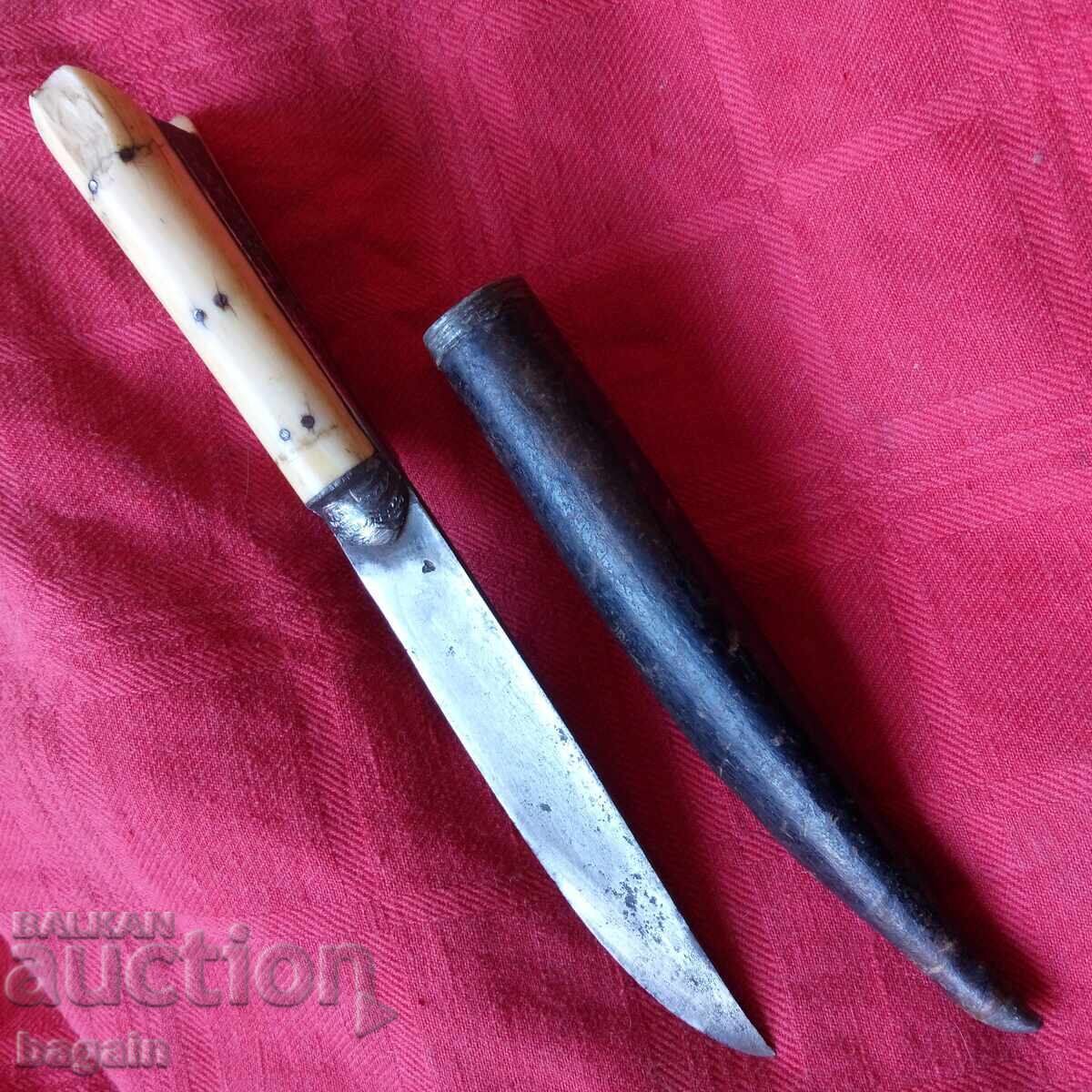 Livrarea Iatagan. Cuțit, Creta, fildeș