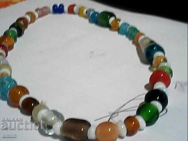 Licitație 2 buc. coliere vechi frumoase din piatră naturală Licitație 2 buc. coliere vechi frumoase din piatră naturală