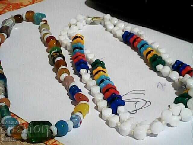 2 buc. coliere vechi frumoase din piatră naturală 2 buc. coliere vechi frumoase din piatră naturală