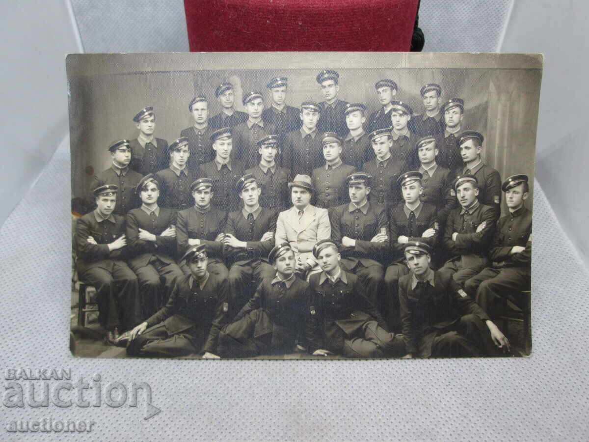 SOLDATI, CADETI POZĂ DE GRUP