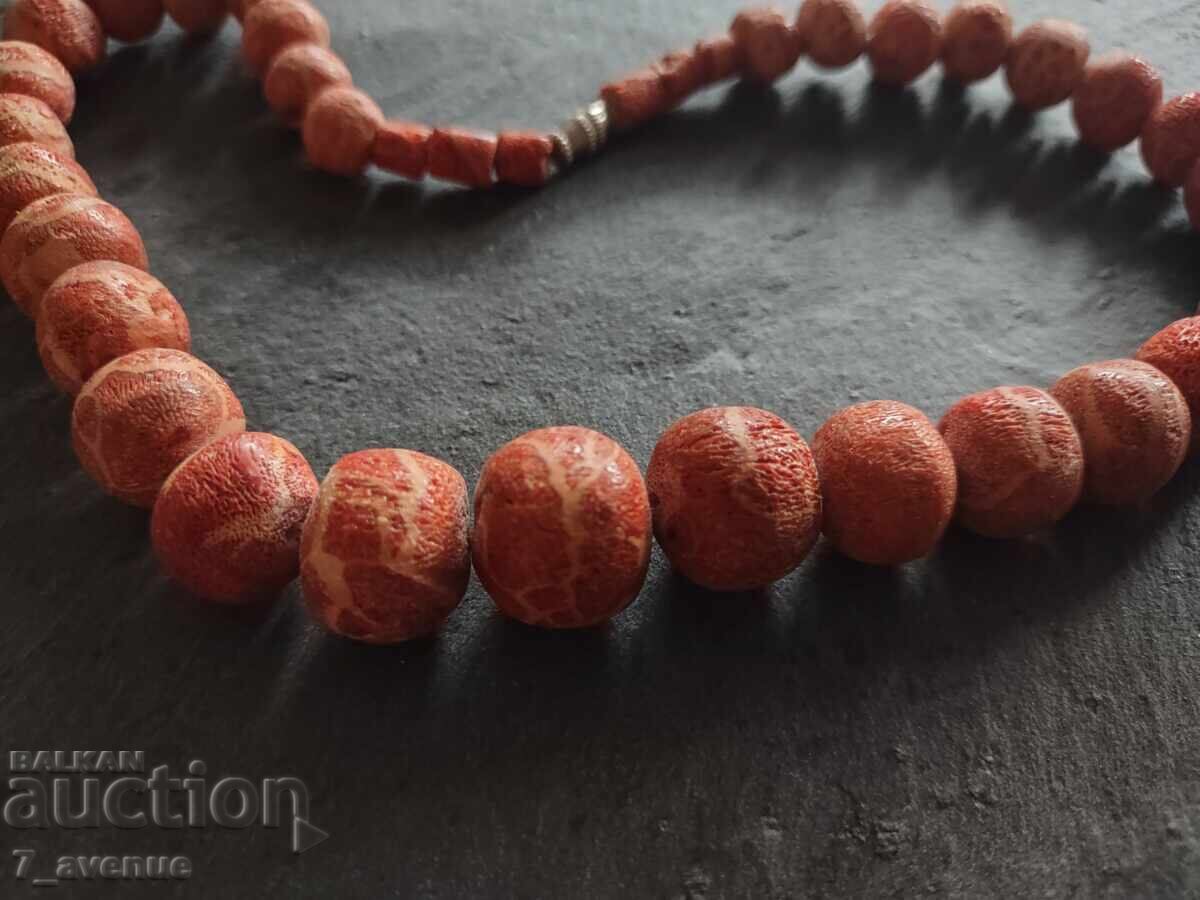 Z Colier, colier bijuterie, Corali mari 8.12.25 cu preț 199.00 BGN | € 101.75 Z Colier, colier bijuterie, Corali mari 8.12.25 cu preț 199.00 BGN | € 101.75