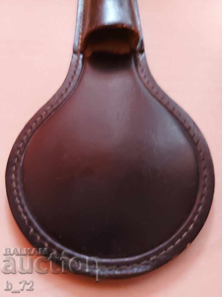 Husă din piele naturală cu preț 25.00 BGN | € 12.78