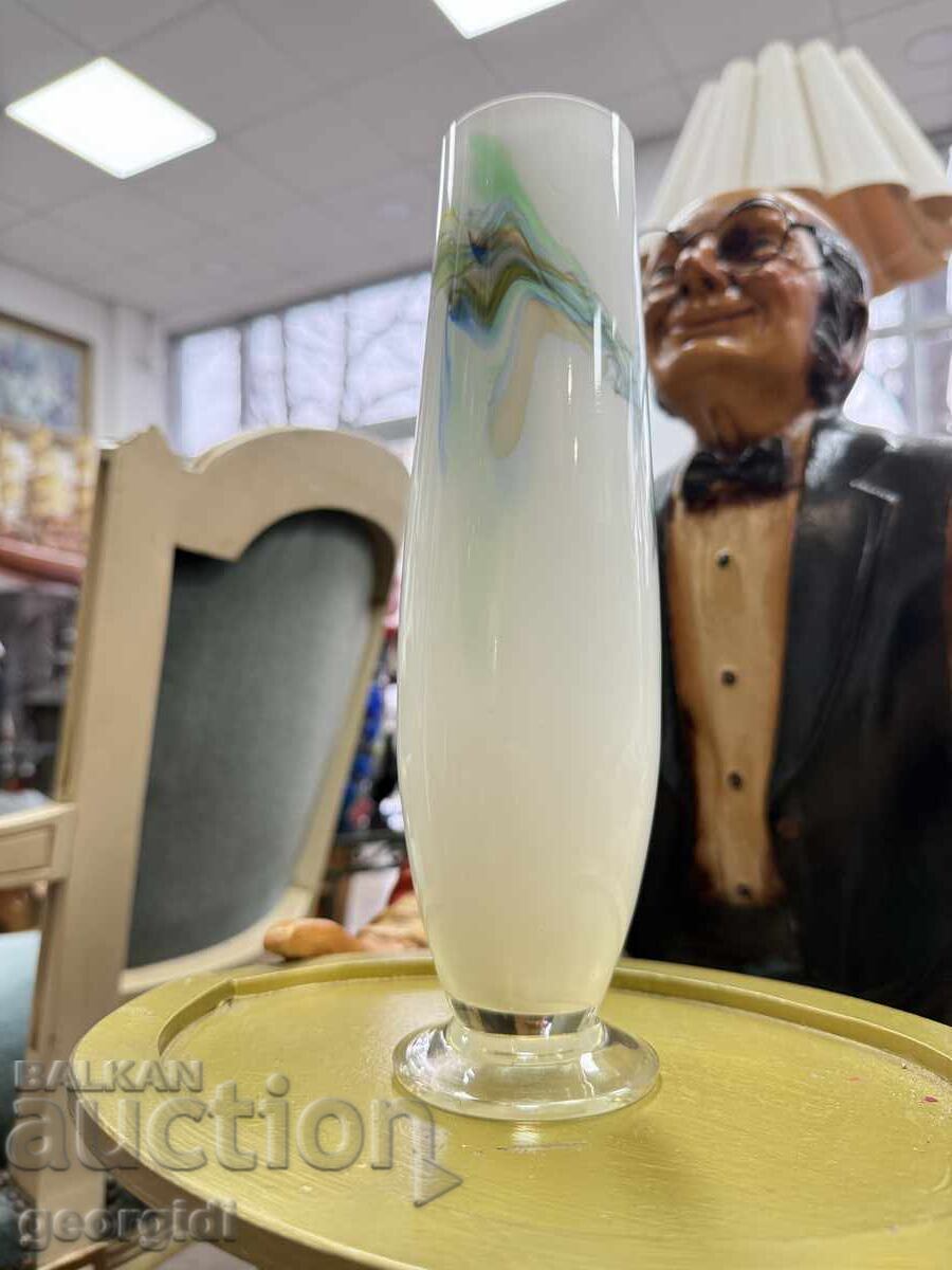 Κομψό βάζο από πολύχρωμο γυαλί. Νο. 7697 - 5 Κομψό βάζο από πολύχρωμο γυαλί. Νο. 7697 - 5