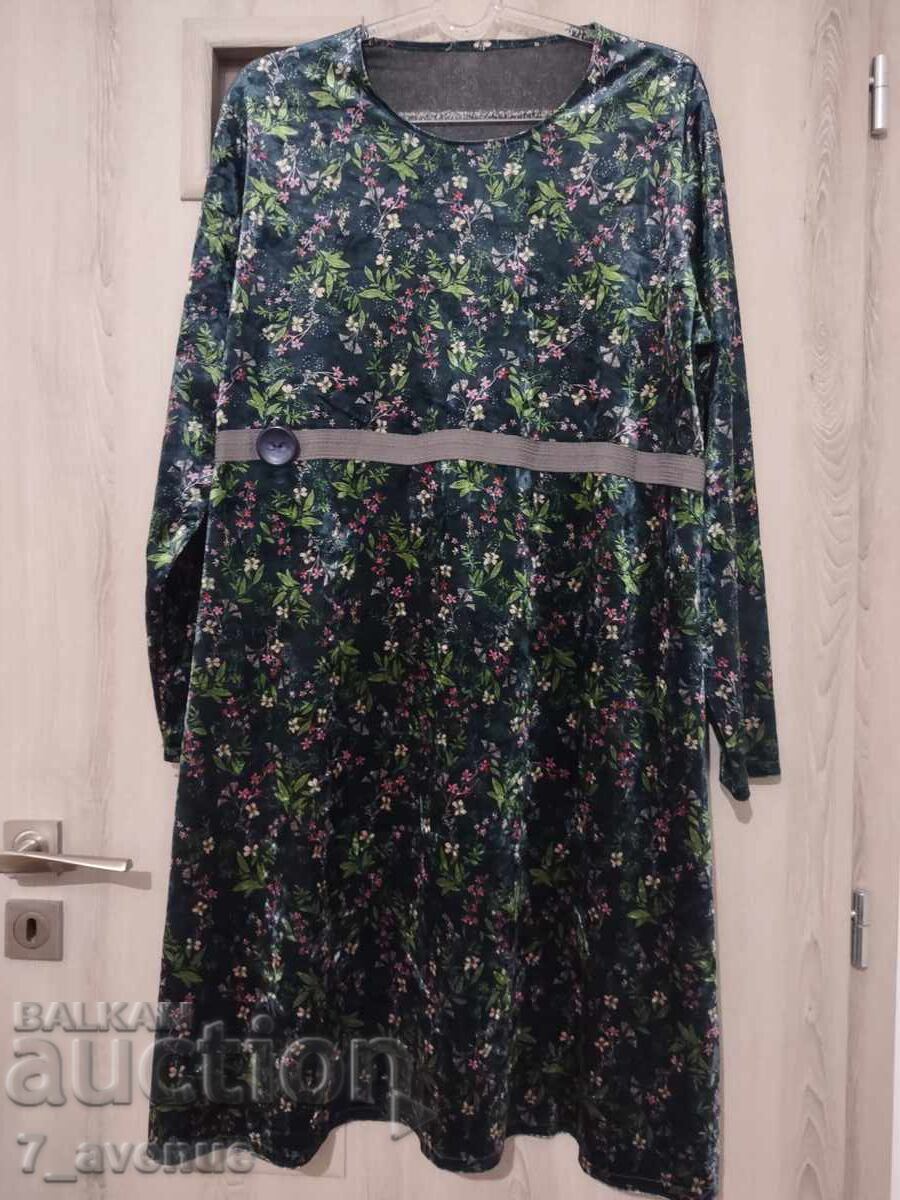 Auction  Velvet Dress, Flower Garden, Unique, Beautiful 8.12.25