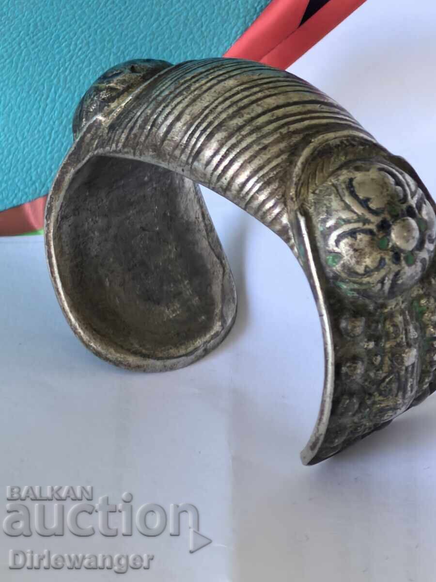 Παράδοση Grivna. Σφενδόνη. Κουμπέλια. Ασήμι