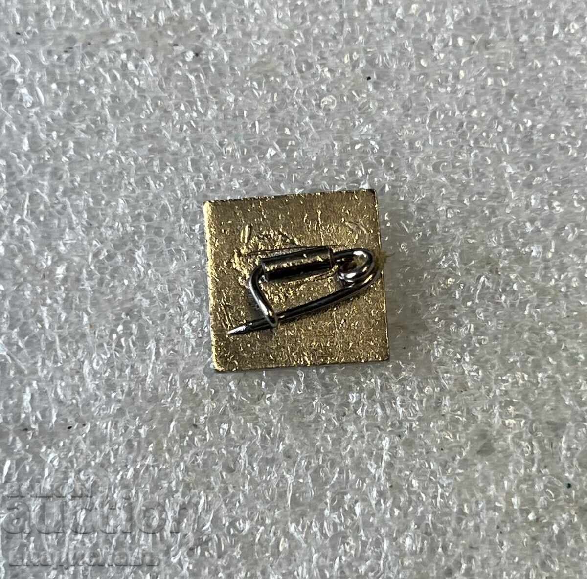 Sport badges MIZUNO Japan with price € 1.30 | 2.54 BGN Sport badges MIZUNO Japan with price € 1.30 | 2.54 BGN