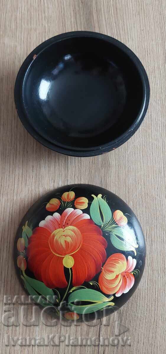 Доставка на Кутийка хохлома Русия за ценители Доставка на Кутийка хохлома Русия за ценители