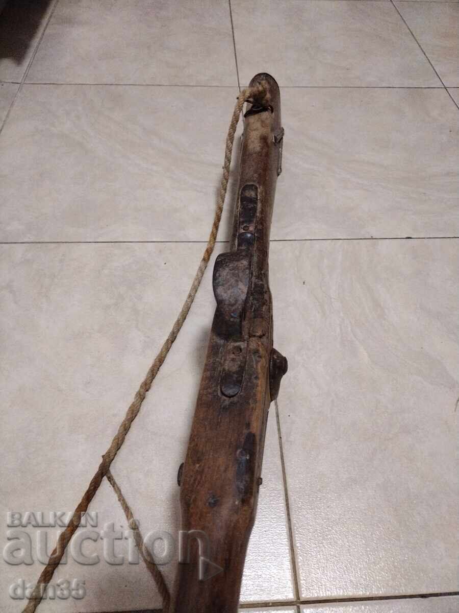 PUȘCĂ CU UN SINGUR TUB, FOARTE VECHE, CU CAPSULĂ - 7 PUȘCĂ CU UN SINGUR TUB, FOARTE VECHE, CU CAPSULĂ - 7