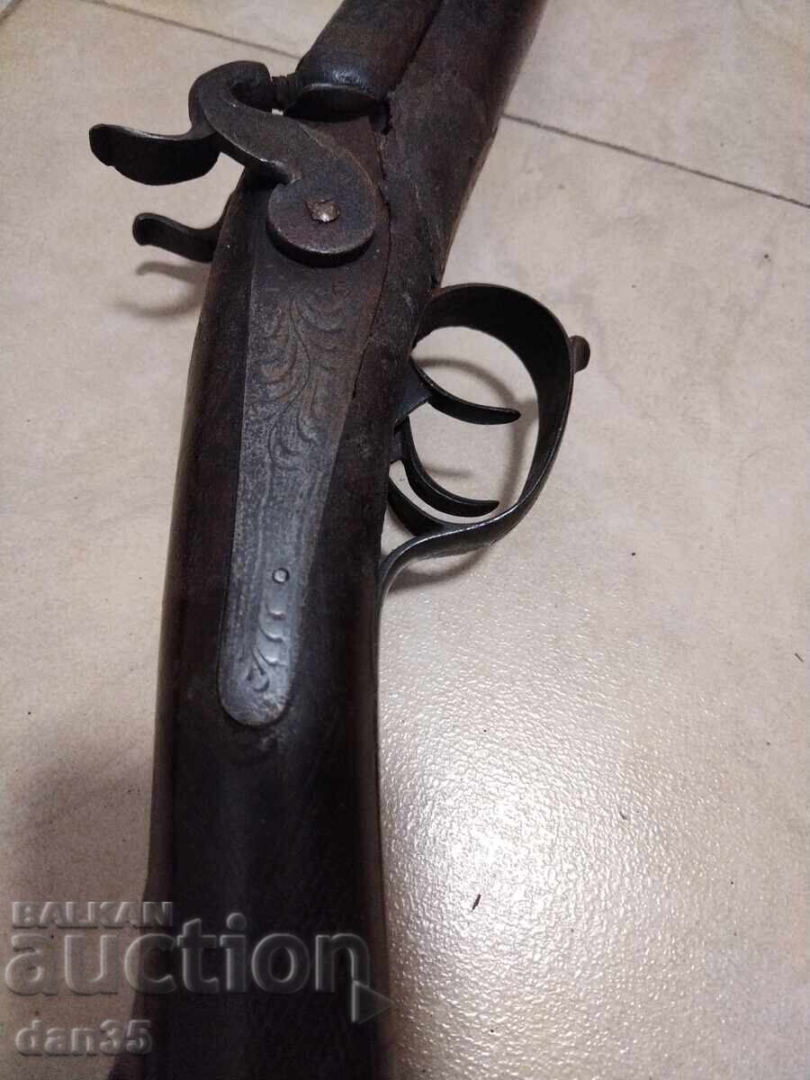 МНОГО СТАРА ДВУЦЕВКА КАПСУЛНА ПУШКА с цена 600.00 лв. | € 306.78 МНОГО СТАРА ДВУЦЕВКА КАПСУЛНА ПУШКА с цена 600.00 лв. | € 306.78