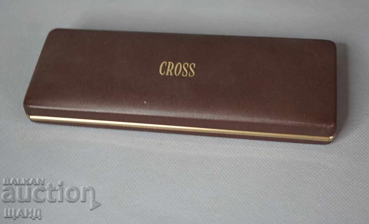 CROSS Luxurious Gold-Plated Ballpoint Pen 10 KT ROLLED GOLD with price 25.35 BGN | € 12.96 CROSS Luxurious Gold-Plated Ballpoint Pen 10 KT ROLLED GOLD with price 25.35 BGN | € 12.96