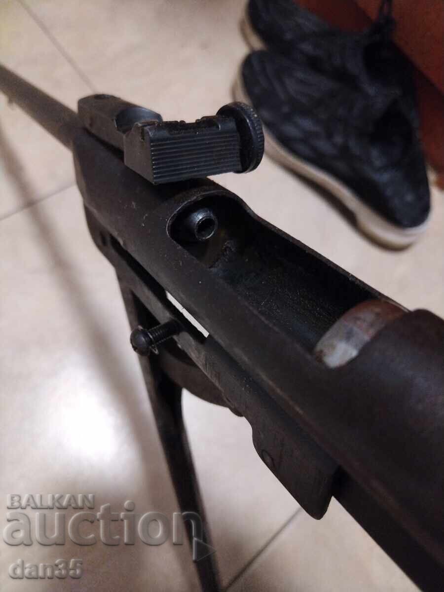 CARABĂ CU CU CU AIR - 6 CARABĂ CU CU CU AIR - 6