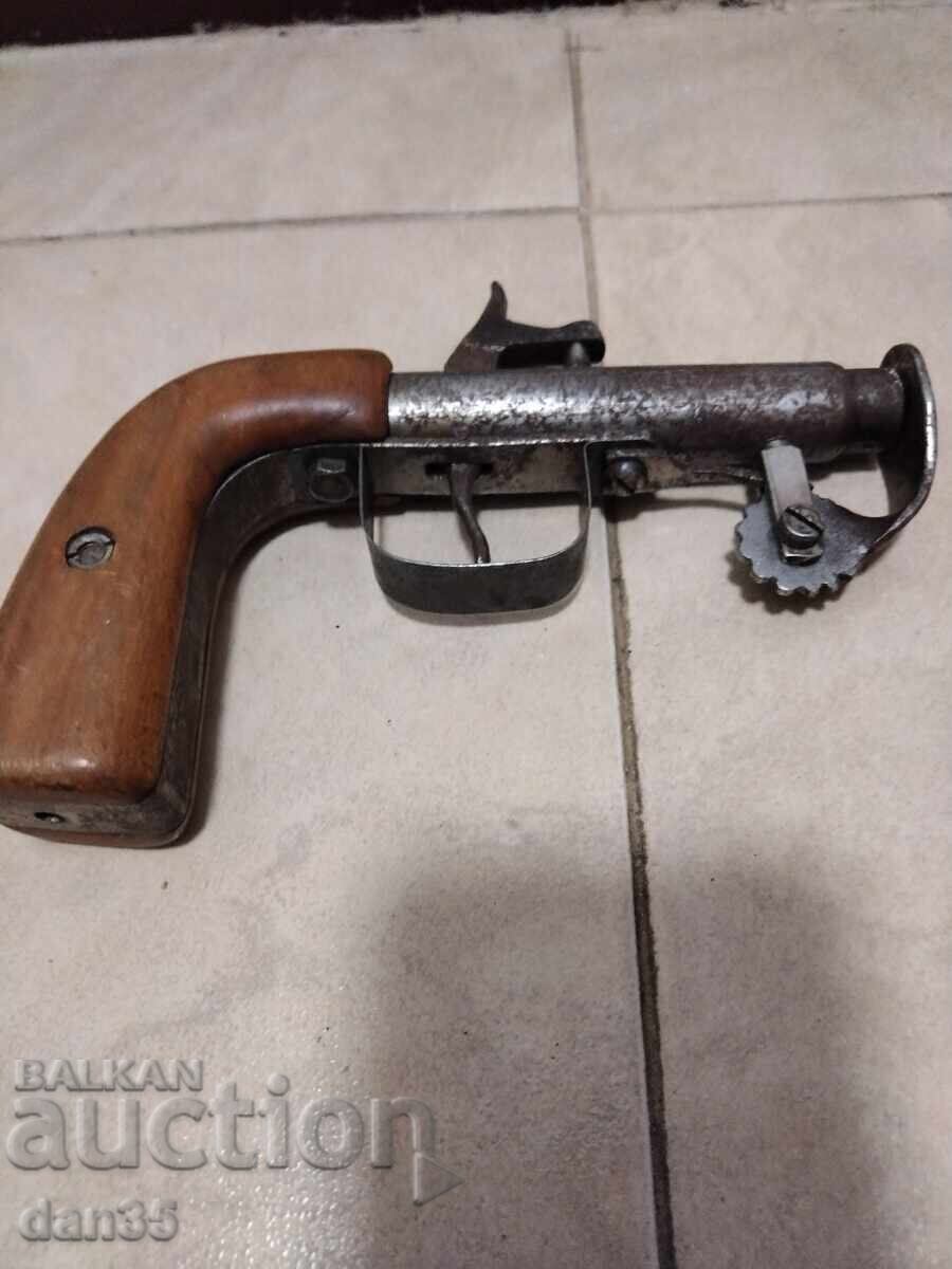 CAPSULE PISTOL CAPSULE PISTOL