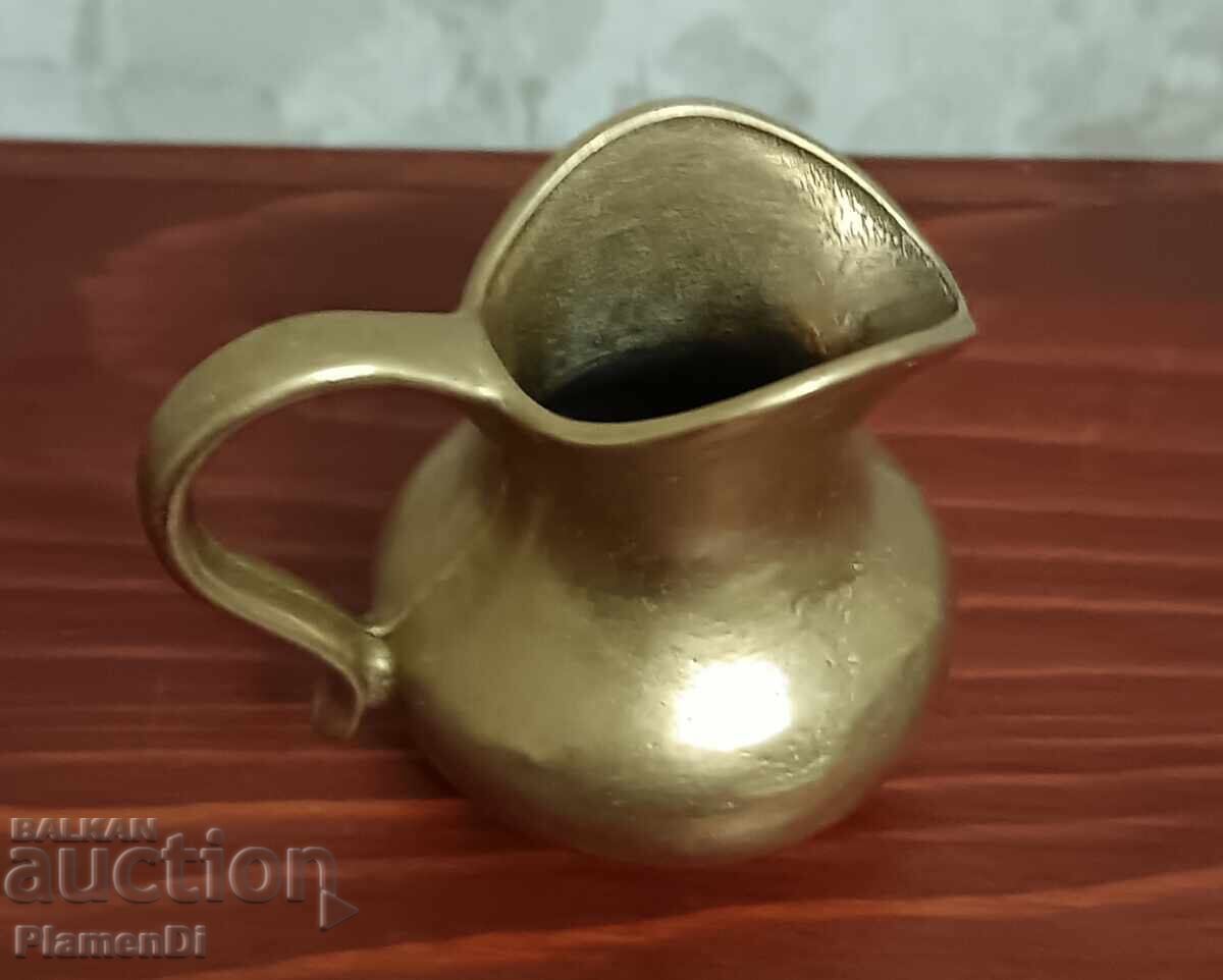 Mică cană de bronz, ulcioraș - 5