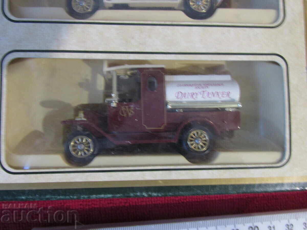 Livrarea Carucioare retro