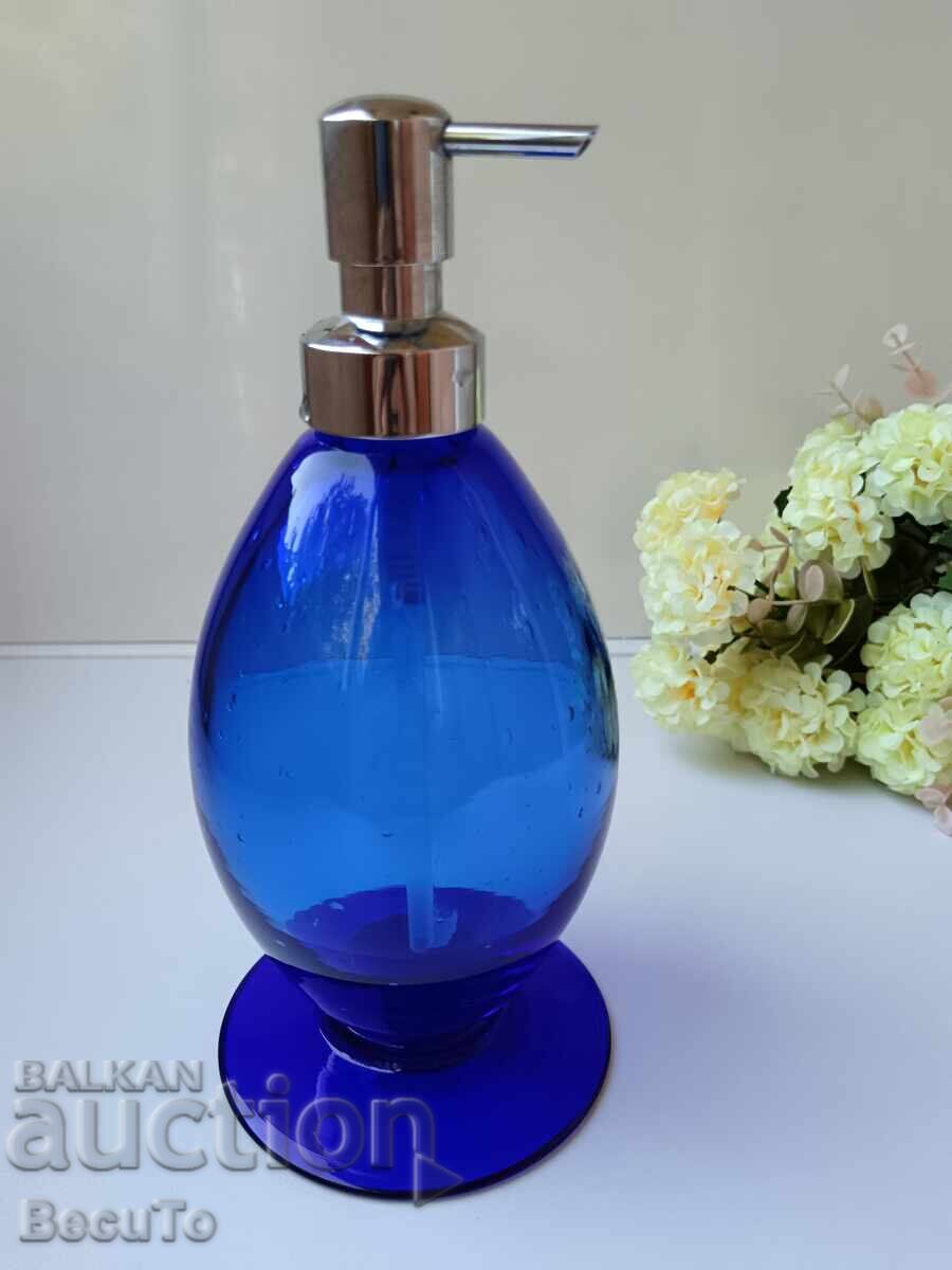 Доставка на Луксозен италиански дозатор за течен сапун/веро, синьо стъкл Доставка на Луксозен италиански дозатор за течен сапун/веро, синьо стъкл