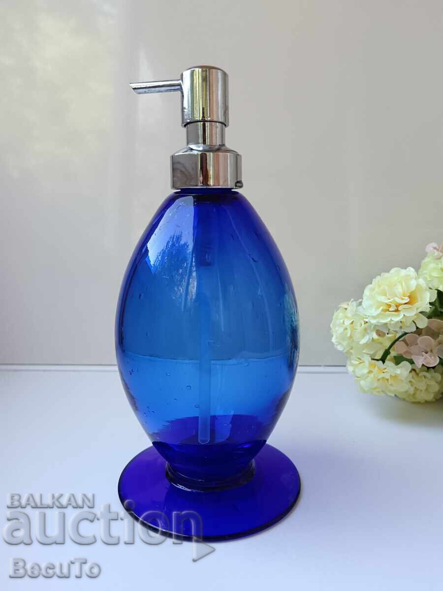 Луксозен италиански дозатор за течен сапун/веро, синьо стъкл Луксозен италиански дозатор за течен сапун/веро, синьо стъкл