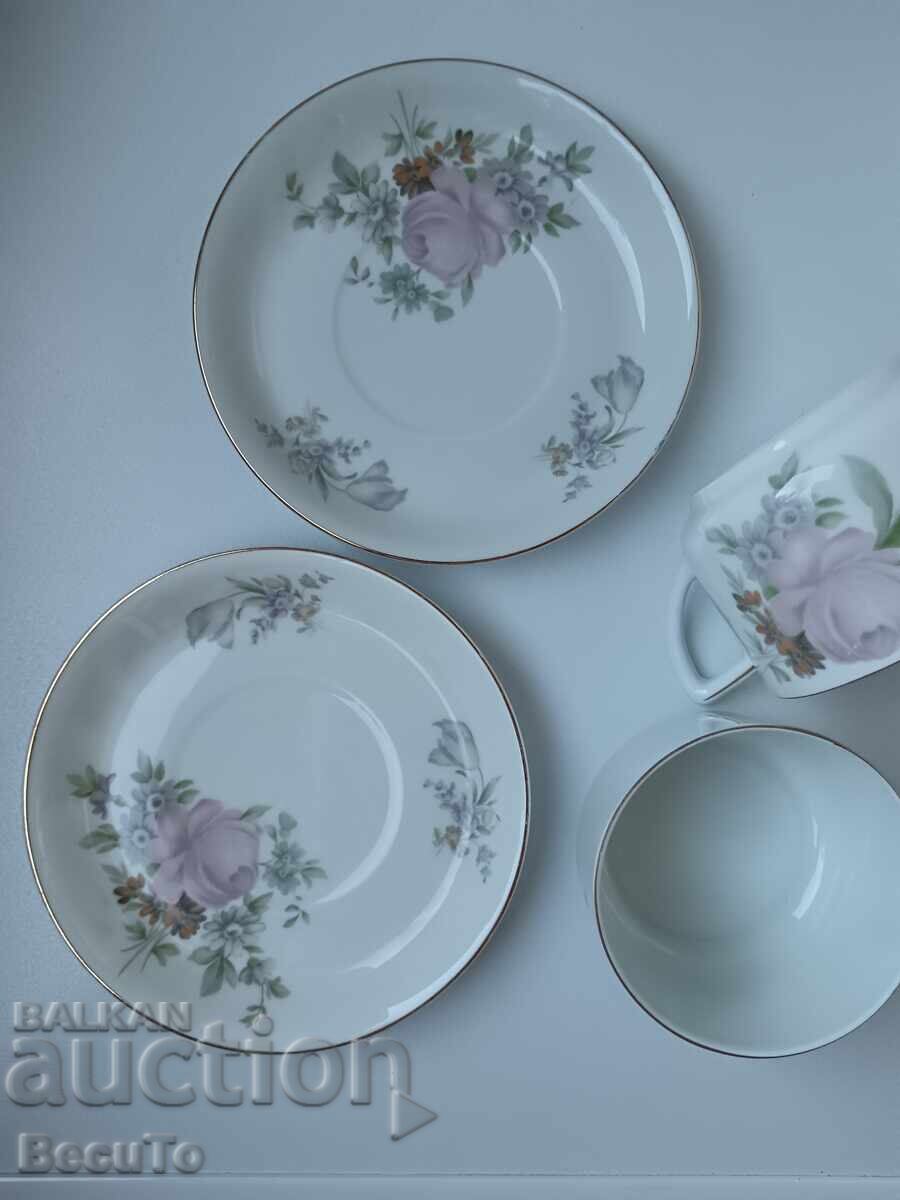 Auction Rosenthal, Rosenthal, 2 tea/coffee sets, 300 ml each, excellent condition Auction Rosenthal, Rosenthal, 2 tea/coffee sets, 300 ml each, excellent condition