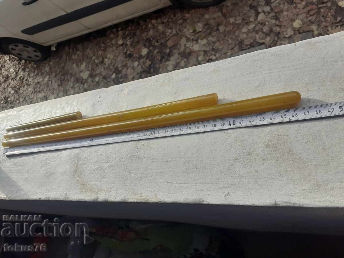 Delivery of Catalin bakelite rods, damar, rosary, 156 grams