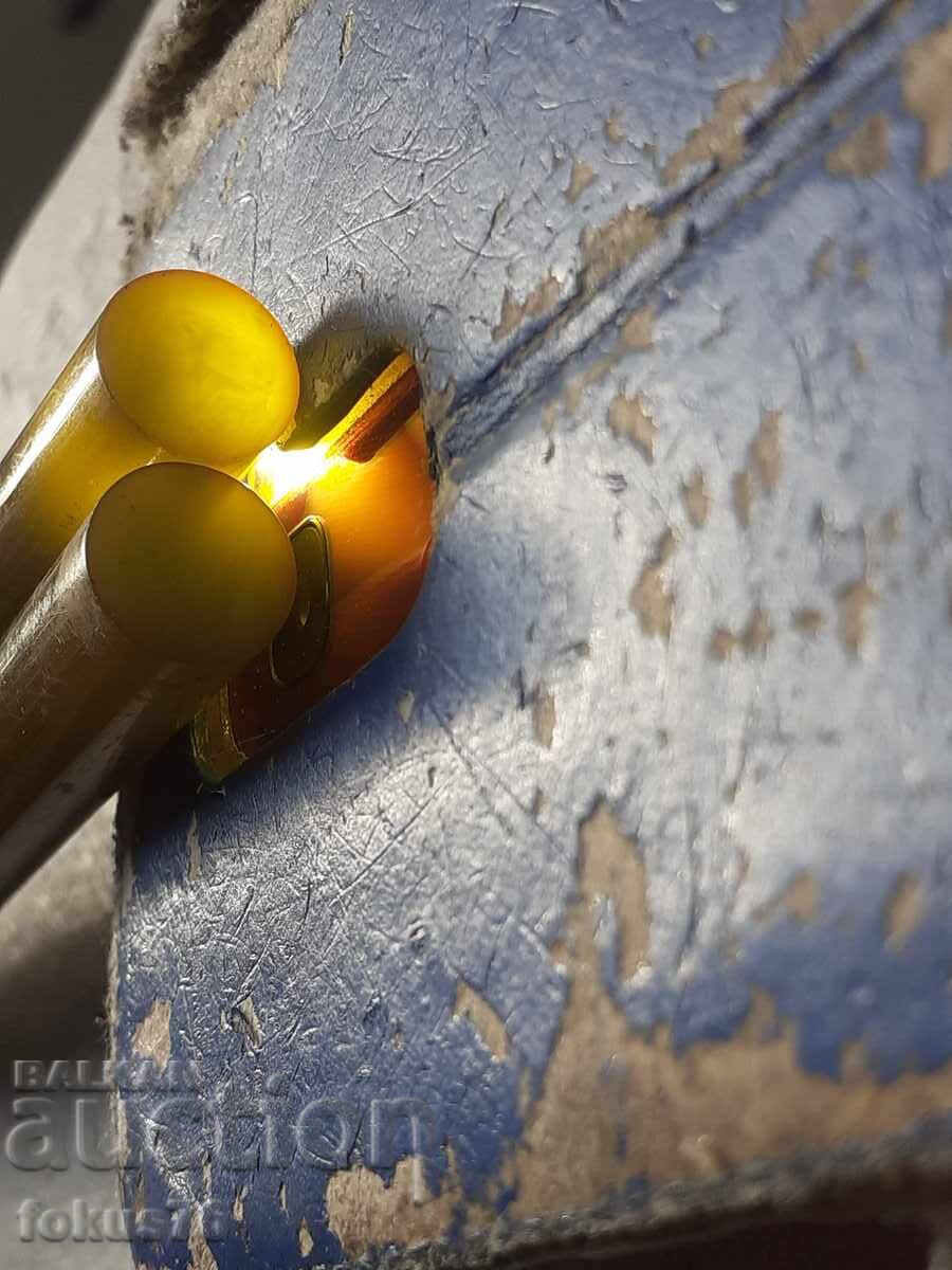 Delivery of Catalin bakelite rods, beads, rosary 138 grams Delivery of Catalin bakelite rods, beads, rosary 138 grams