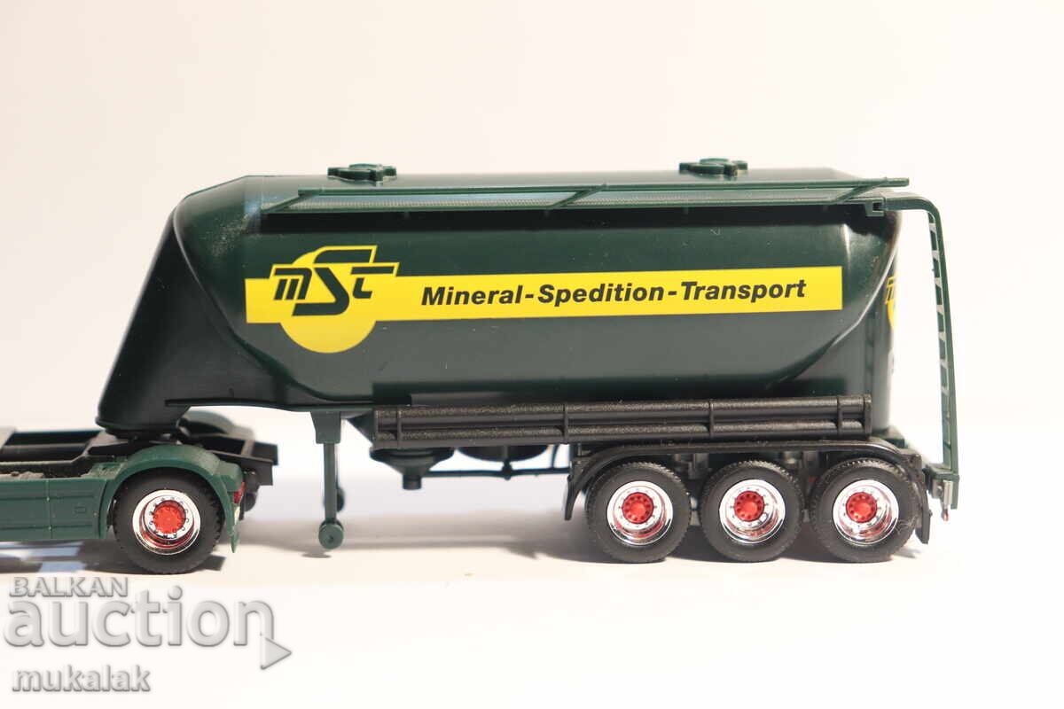 Auction HERPA H0 1/87 SCANIA SILO TANK TRUCK MODEL Auction HERPA H0 1/87 SCANIA SILO TANK TRUCK MODEL
