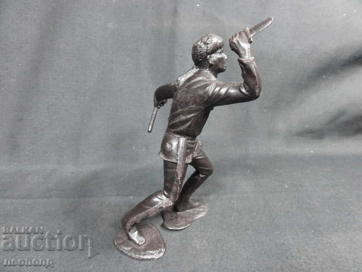 Livrarea VECHE FIGURINĂ RETRO SOVIETICĂ DIN PLASTIC TRAPER