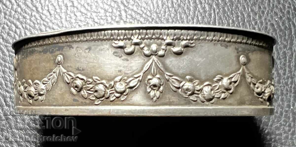 CUTIE ARGINT SUPER VECHE UNICAT cu preț 34.00 BGN | € 17.38 CUTIE ARGINT SUPER VECHE UNICAT cu preț 34.00 BGN | € 17.38